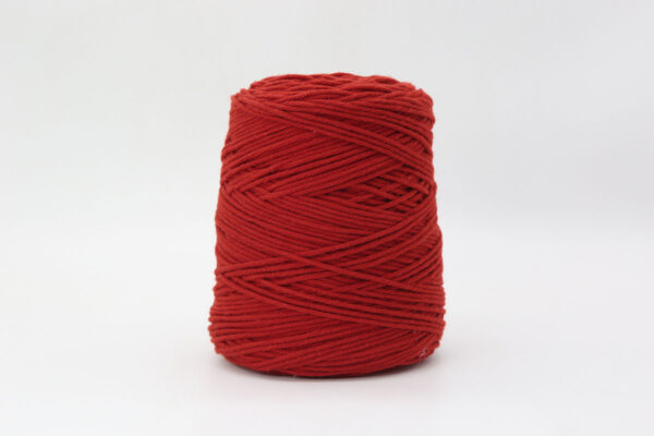 Quality Rust-Red Yarn for Rug Tufting