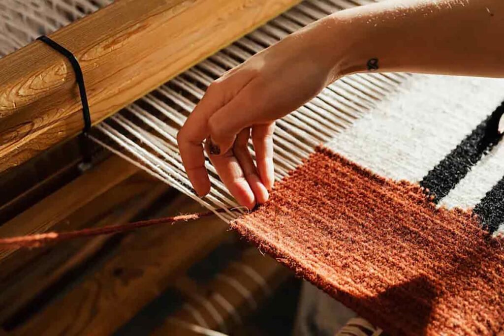 No1 Best Bright Pink Yarn for Rug Tufting Urban Tufting